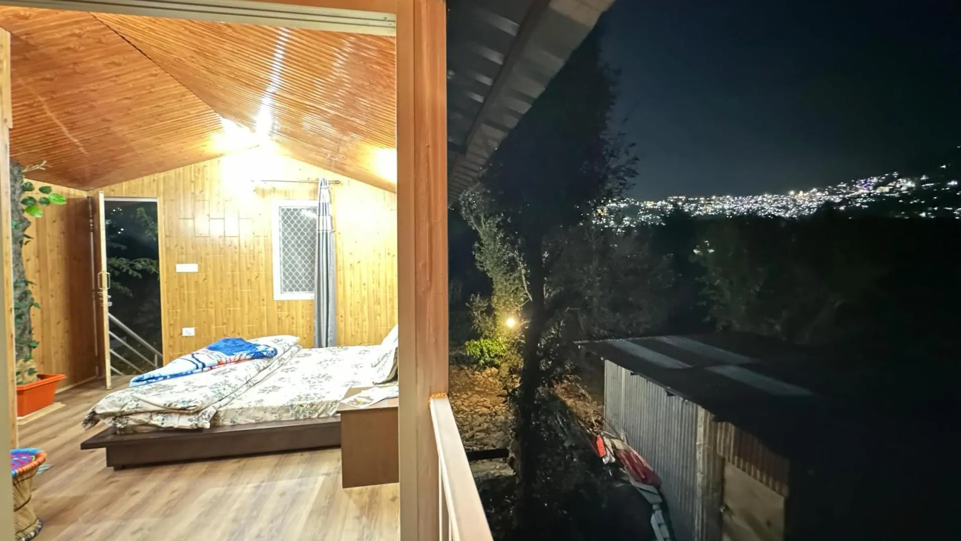 Tree House By The City Escape Shimla Chalet